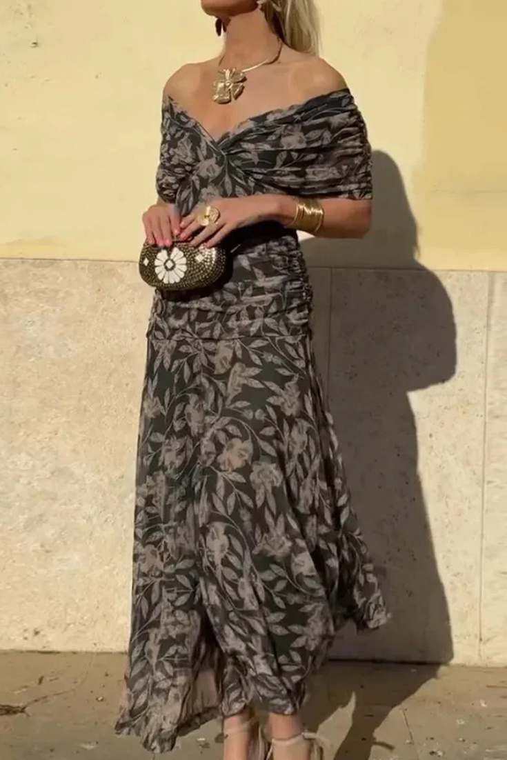 Helodia | Elegant Dress With V-Neckline