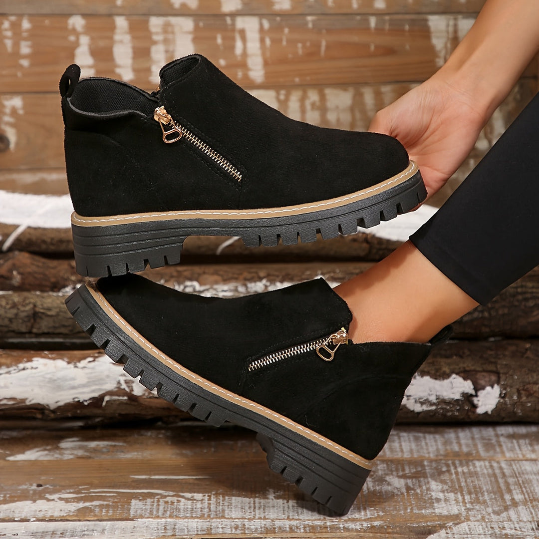 Dixie | Sturdy Boots with Zip Closure