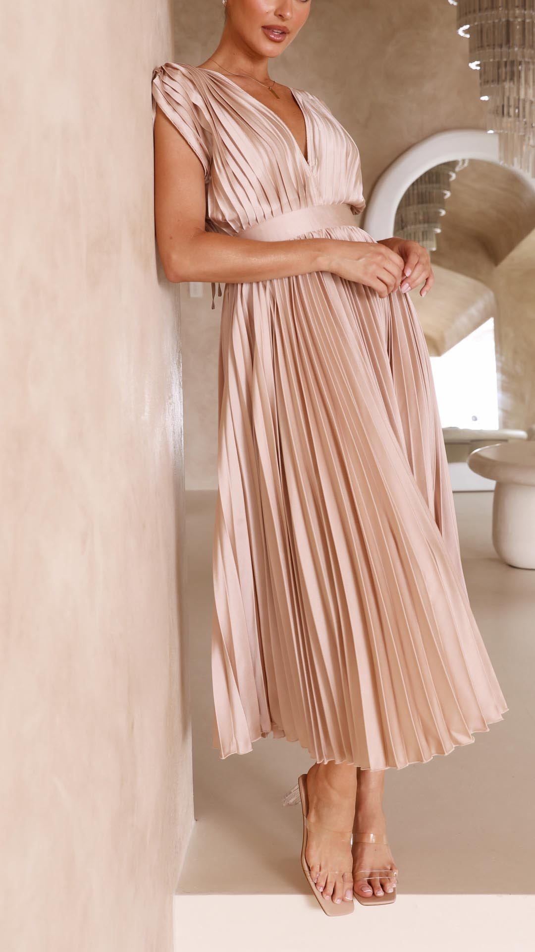 Kensley | Pleated Maxi Dress