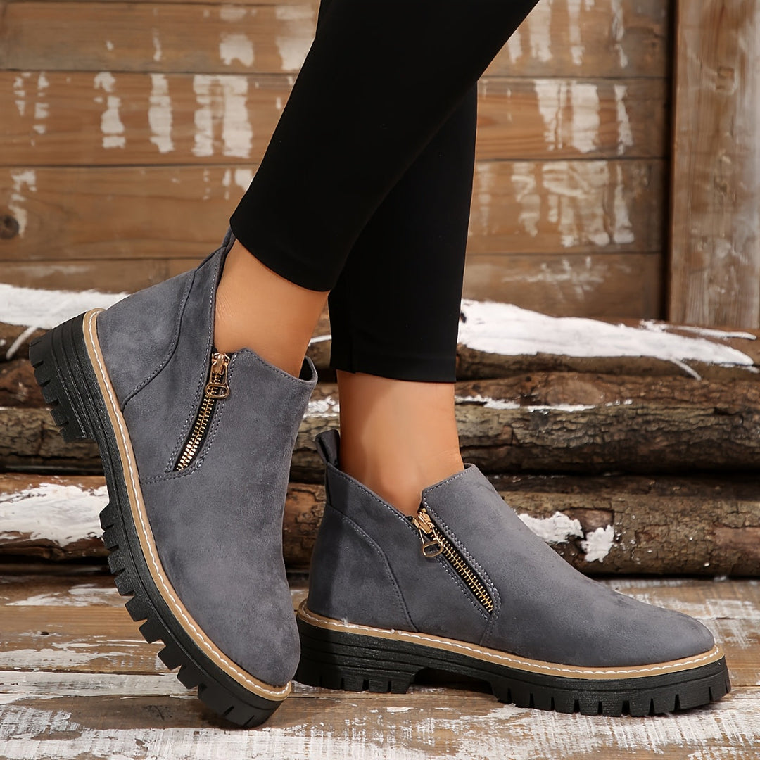 Dixie | Sturdy Boots with Zip Closure