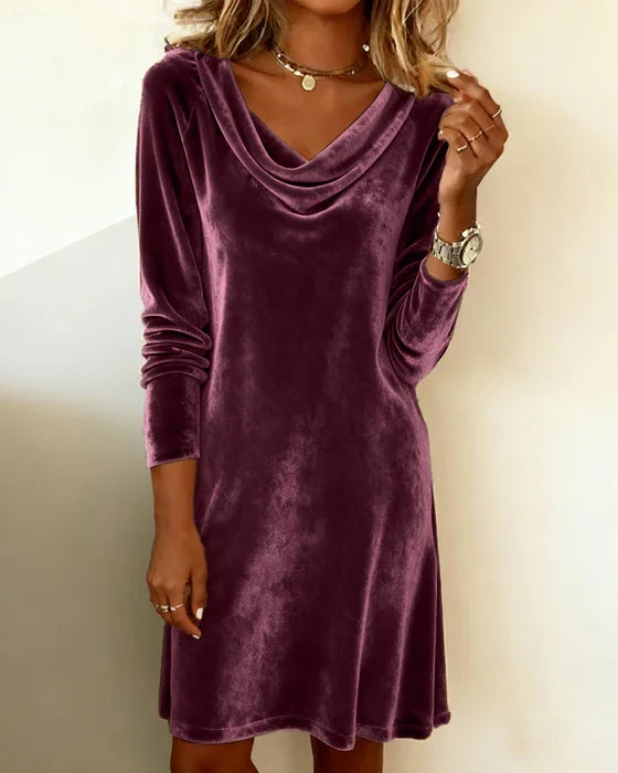 Lavone | Loose Fitting Velvet Dress